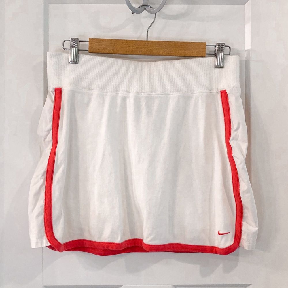womens white nike tennis skirt
